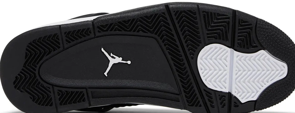 Jordan GS 4 Thunder White Retro 0818